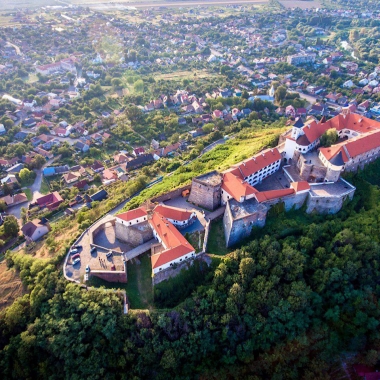 Екскурсія до Ужгорода зі Львова + замок Паланок