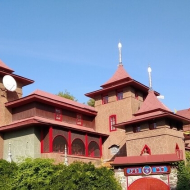 Буддийский храм “Белый лотос”