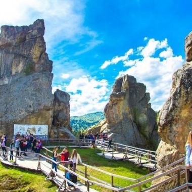 Тустань