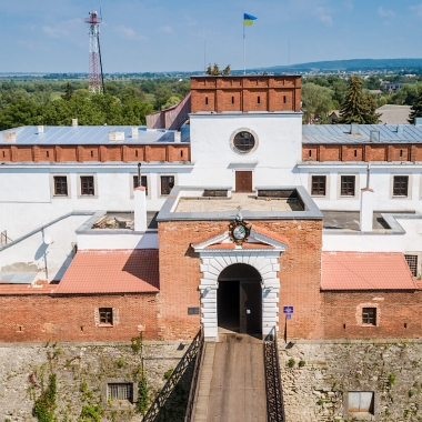 Тур в Тернопіль - Замки Тернопільщини