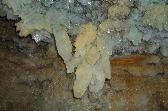 изображение пещера 