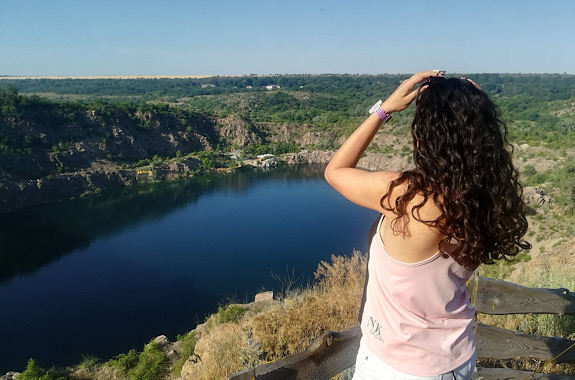 Картинка купание и релакс в радоновом озере