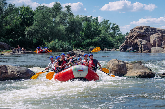 Картинка рафтинг по горной реке