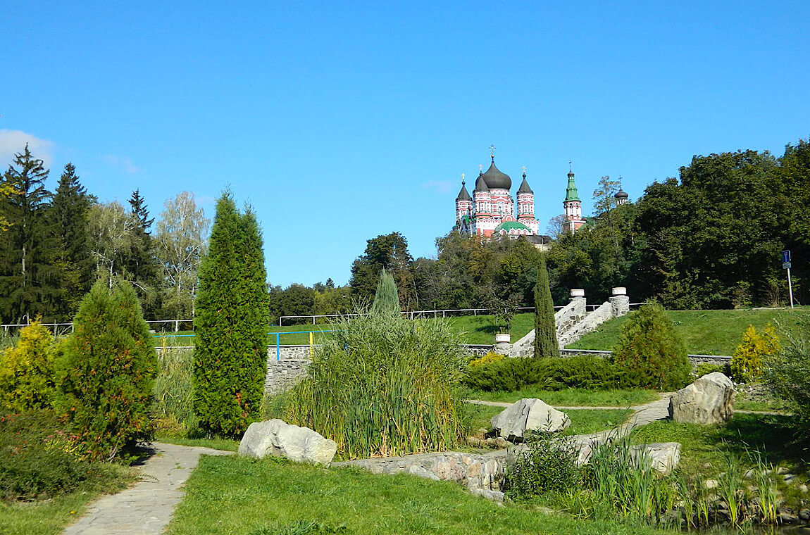 Картинка прогулка по парку феофания