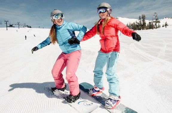 Картинка Курорт Пилипець Катання на лижах сноубордах санях