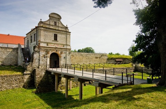 Картинка прогулка по збаражскому замку