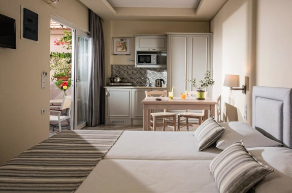 Проживання у Hotel Irida 3*