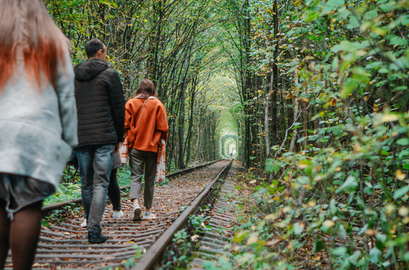 Картинка тоннель любви