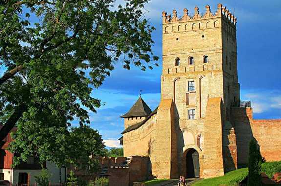 Картинка луцкий замок из Киева