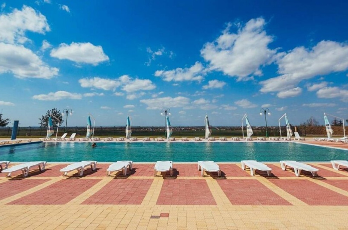 Термальные бассейны Золотая гора