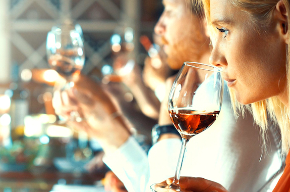 Картинка поїздка до Молдови на травневі