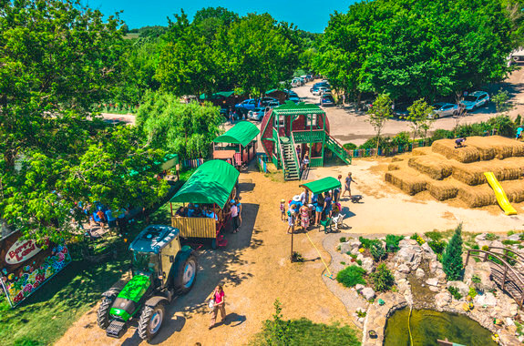 Фото поїздка до сімейного парку з Дніпра