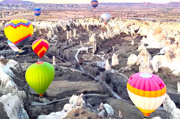 Зображення політ на повітряній кулі в Каппадокії