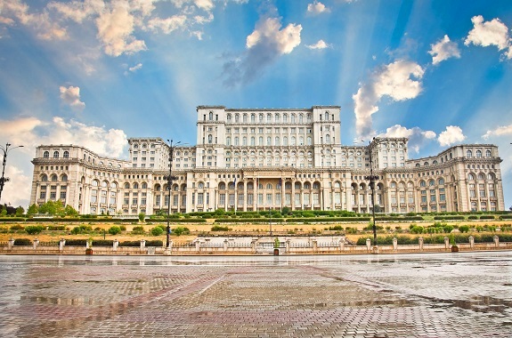 Фото дворец Парламента в Румынии