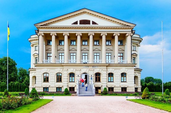 Фото подорож до резиденції Розумовського в Батурині
