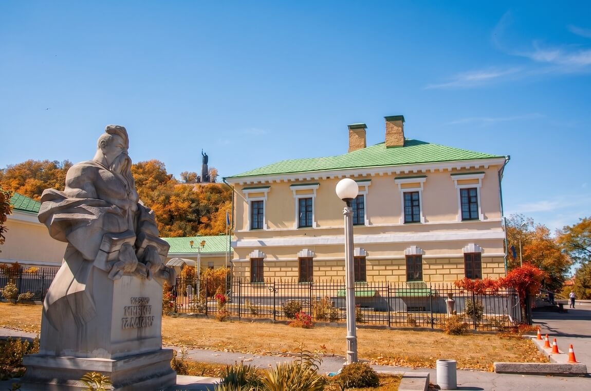 Фото поїздка до музю Хмельницького з Києва