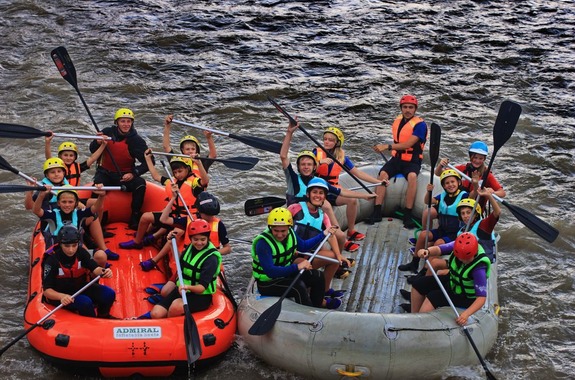 Куда отправить детей на лето? Детские лагеря в Украине