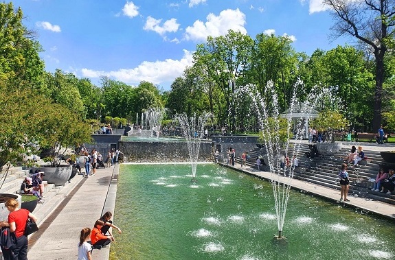 Картинка экскурсия в Сад Шевченко из Днепра