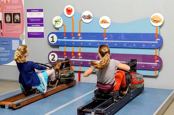 Фото поездка в музей науки из Киева для школьников