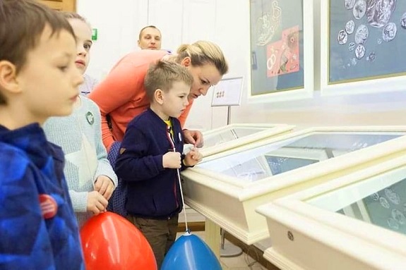 Картинка поездка в музей денег из Киева