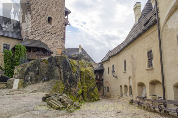 Картинка экскурсия в замок Локет 