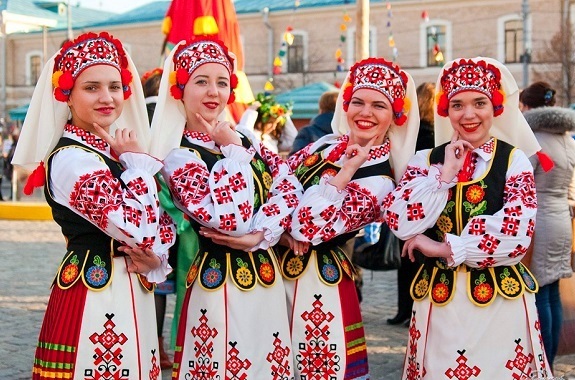 Фото де відсвяткувати Масляну в Харкові