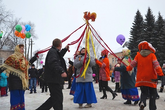 Фото празднование Масленицы в Днепре 