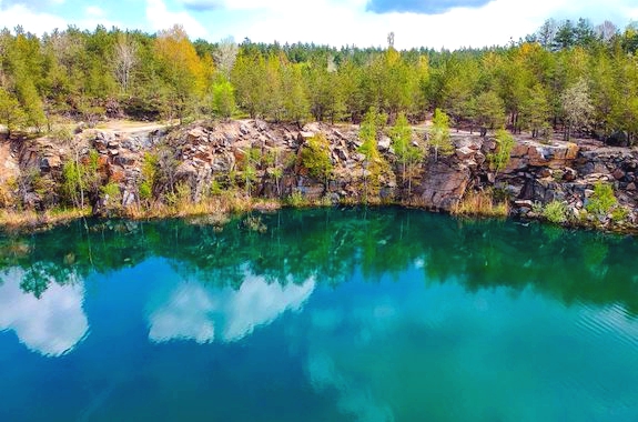 Картинка гранітний каньйон