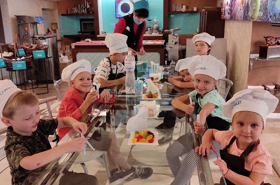 Зображення екскурсія на фабрику для школярів