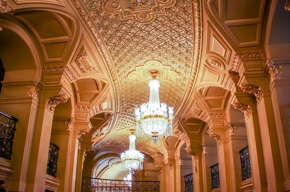 Фото поездка в киевский театр для школьников