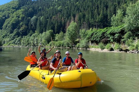 Картинка рафтинг по горной реке в карпатах