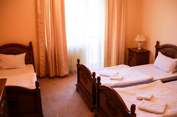 Картинка червона гора