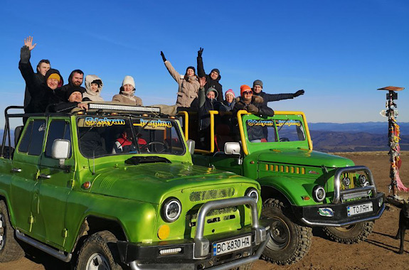 Картинка джипы на гору гемба