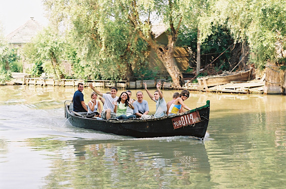 Картинка прогулянка по вилкове на човна